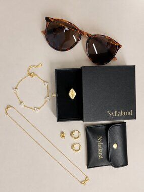 Nylialand Gold Jewelry Set | Bow Necklace, Starburst Ring, Sunnies